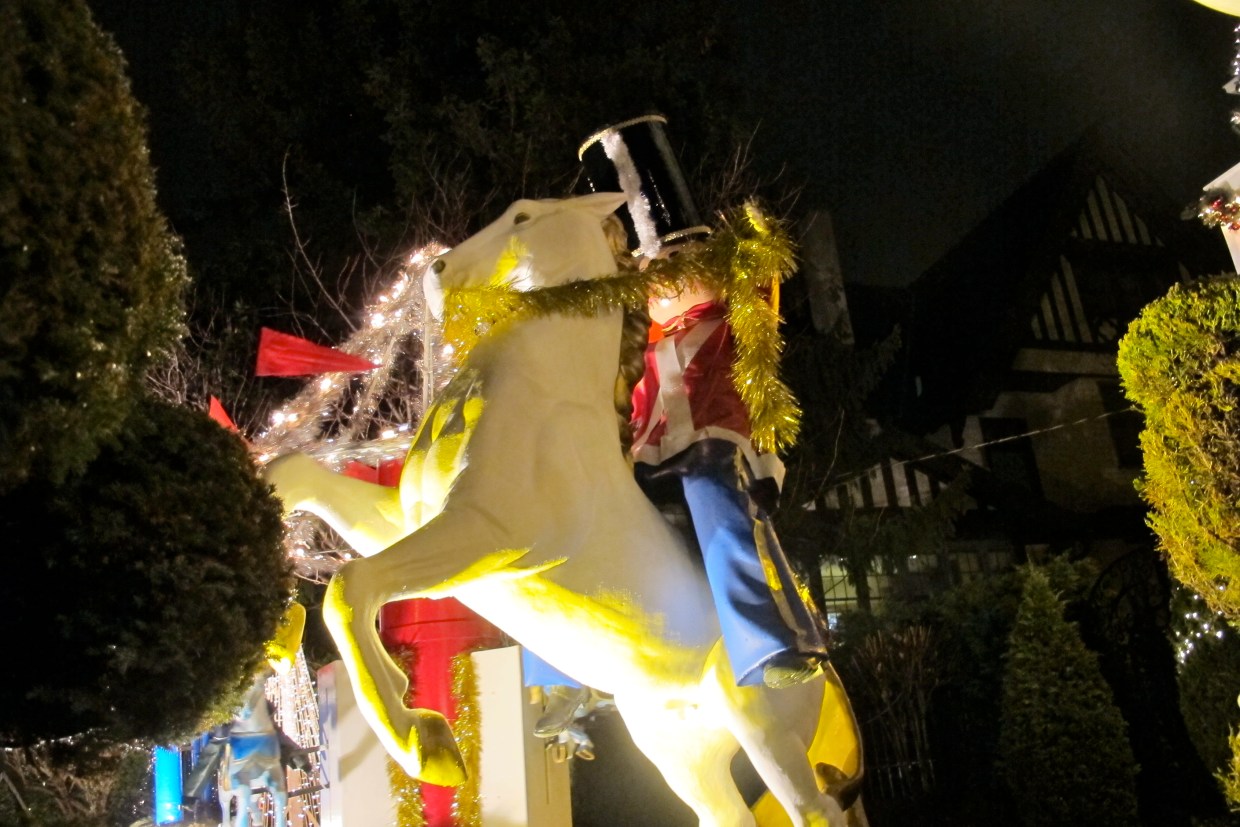 MechanizedNutcrackerDykerHeights